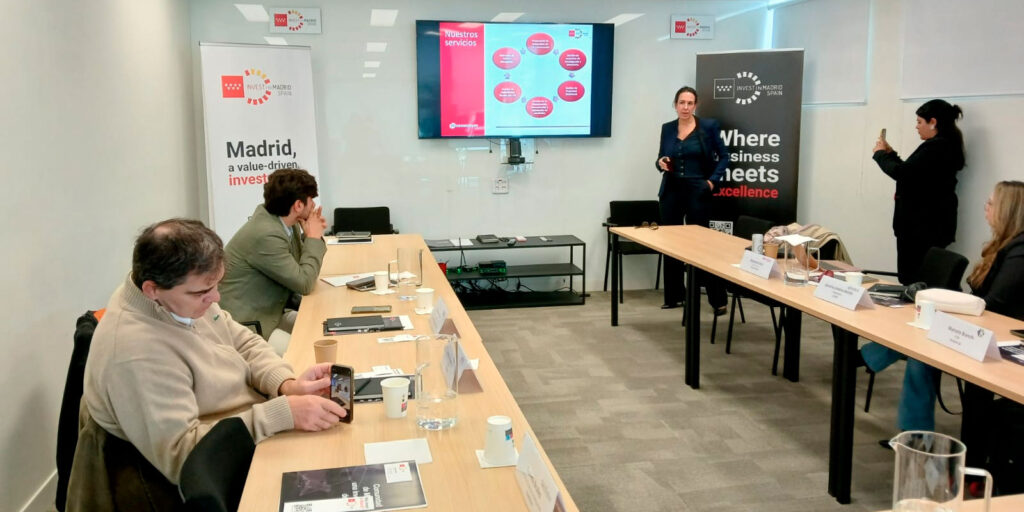 Nuestra directora Macarena Sanz presenta en jornada de Invest in Madrid 9 IDConsortium - Nuestra directora Macarena Sanz presenta en jornada de Invest in Madrid