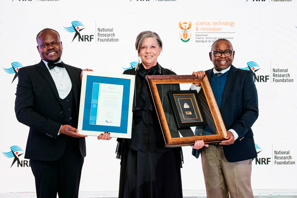 BOOSTER Project - News - Professor Jill Farrant receives Lifetime Achievement Award at 2025 NRF Awards, reinforcing UCT’s leadership within the BOOSTER project